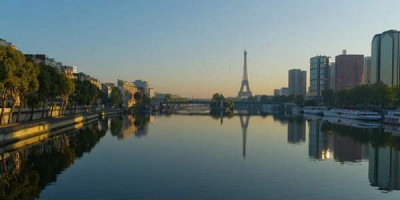 Kvöldroði yfir Signu. Áin er mjög menguð og ódrekkandi með öllu. Mynd R. Crane