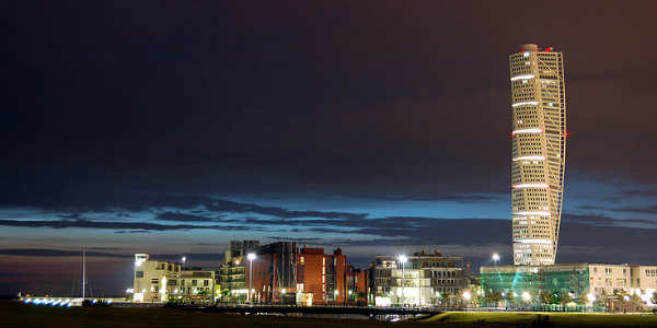 Háhýsi með stæl í uppgangsborginni Malmö. Mynd urbanlegend.