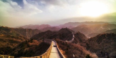 Hinn magnaði Kínamúr er að grotna niður á risastórum kafla. Mynd Jun Wei Fan