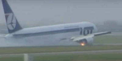 Afar vel heppnuð nauðlending án hjóla.