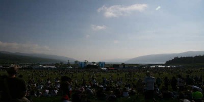 Ýmislegt í þessum heimi er verra en rokk og ról á bökkum hins fræga Loch Ness í Skotlandi. Mynd Sarah Finlay