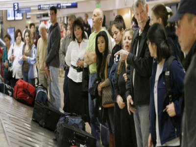 Hjá stöku flugfélögum ná aukagjöld yfir svo margt að enginn barnaleikur getur verið að sitja saman nema greiða fyrir það sérstaklega