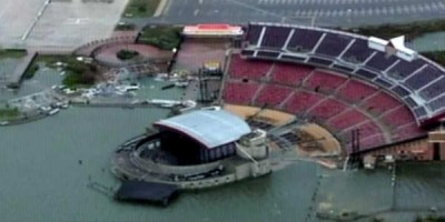 Neðri Manhattan í New York snemma í morgun var á kafi eftir Sandy. Marga daga mun taka að koma jarðlestakerfi borgarinnar í samt lag