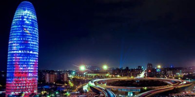 Til hádegis á morgun er hægt að kaupa flug aðra leið til Barcelóna á 18.900 krónur. Það er allra síðasti sjéns á þessu ári með Iceland Express.