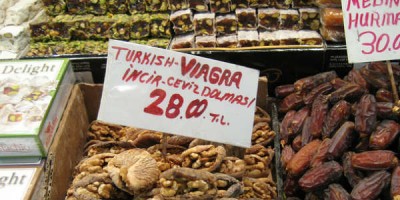 Tyrkneskt víagra selst í tonnum í Istanbúl en á í raun ekkert skylt við víagra. Mynd Mzuriana
