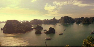 Ha Long flóinn í Víetnam er af mörgum talinn fallegasti staður í heimi. Mynd Meditationmusic.net