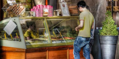 Góð regla í stórborgum erlendis að skoða verðlista áður en pantað er. Mynd Lorenzoclick