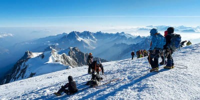 Þó ótrúlegt megi virðast telja margir að ganga á topp Mont Blanc sé bara hressandi skemmtitúr. Svo er þó alls ekki. Mynd Tom Fahy