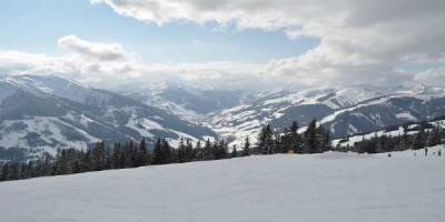 Brekkurnar í Saalbach í Austurríki eru dágóðar fyrir lipra og leikna. En enginn fer í skíðaferð þangað nema greiða sérstaklega fyrir skíði. Mynd chip_2904