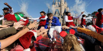 Vinsæll söngvari en síður sem ferðafélagi. Justin Bieber í Disneyworld. Mynd Ricky Brigante