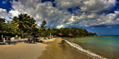 Halcyon ströndin í St.Lucia er ein þeirra sem þú getur notið á næsta ári á verulegum afslætti í dúndrandi lúxus. Mynd Orbital Joe