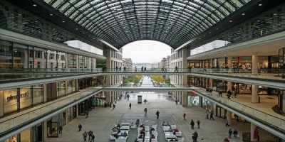 Þetta bákn er hin nýja Mall of Berlin. Mynd Michel_br