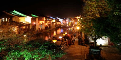 Kínverjar kalla Suzhou Feneyjar austursins. Um það má deila en síki borgarinnar indæl. Mynd Russ Bowling