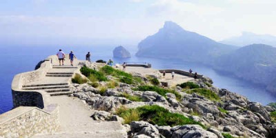 Frábær eyja heimsóknar en „tilboðin“ hálf undarleg.