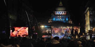 Það er aðeins önnur, og sumir segja betri, stemmning á U2 tónleikum í heimalandinu en annars staðar. Mynd Shadein