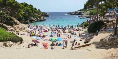 Vestmannaeyjar um Verslunarmannahelgi? Neibbs, bara Mallorca :)