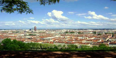 Hræbillegt að skáskjóta sér eina helgi eða svo til Lyon og njóta.